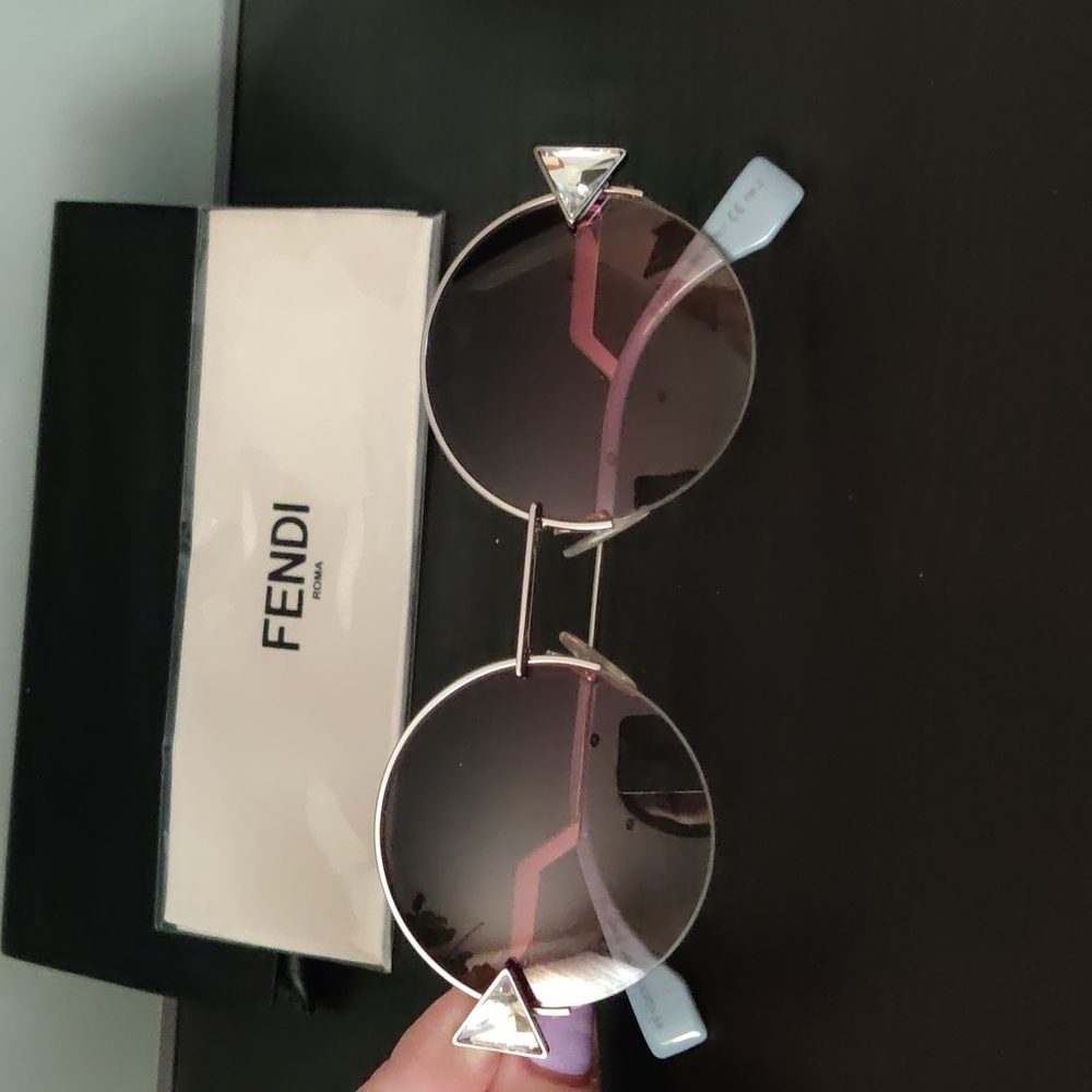 Gorgeous Authentic FENDI women sunglasses with crystals on the side - Picture 14 of 14